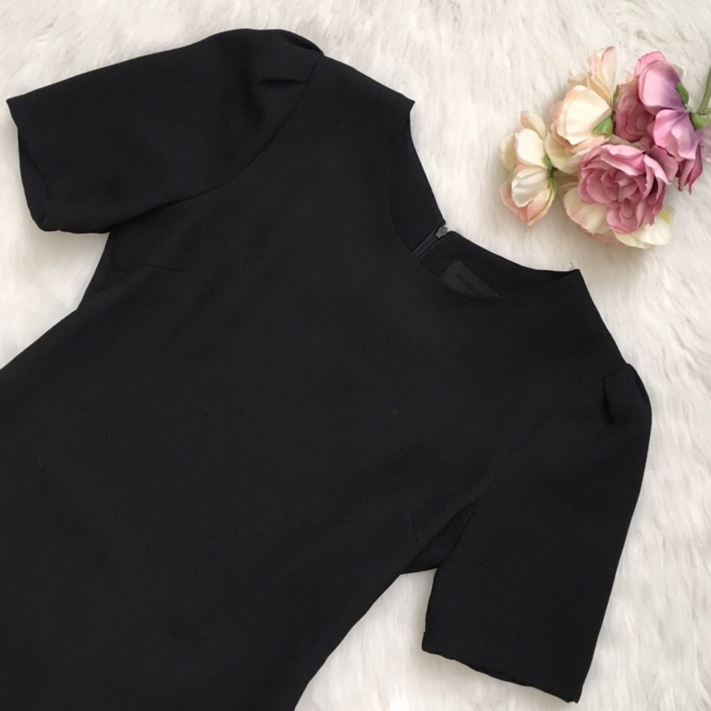 Arrogant Cat 💀 Black Cap Sleeve Blouse SZ M